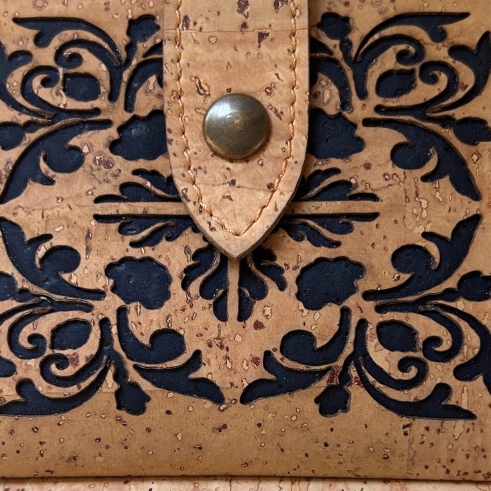 Natura Krista Cork Wallet with Elegant Design